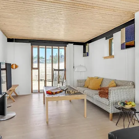 3 Bedroom Cozy In * Frorup