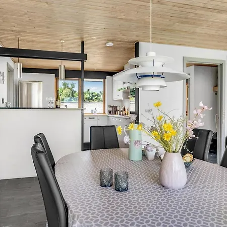 Dom wakacyjny 3 Bedroom Cozy In