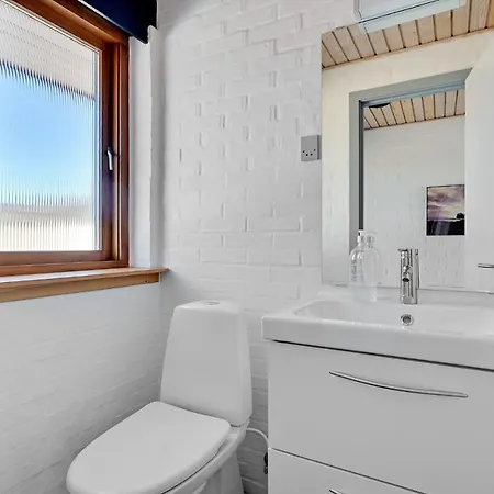 3 Bedroom Cozy In Dom wakacyjny Frorup