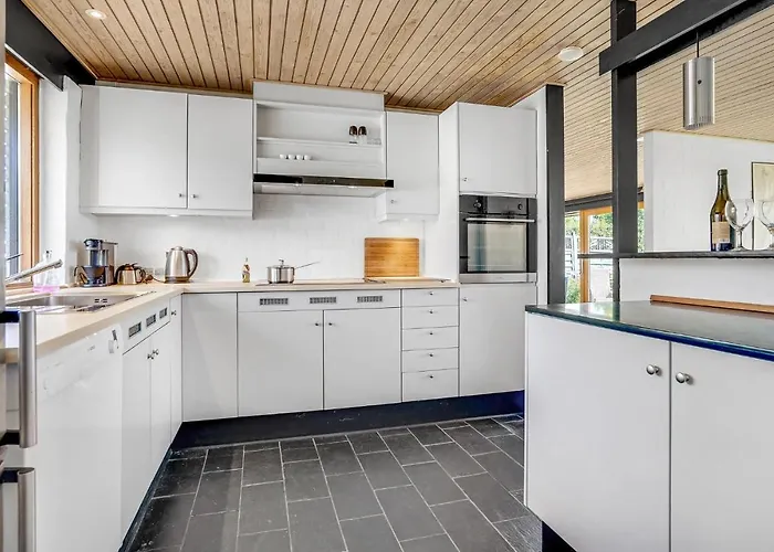 3 Bedroom Cozy In